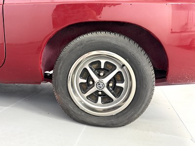 Lot 157 - 1973 MG BGT