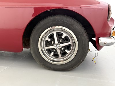 Lot 157 - 1973 MG BGT