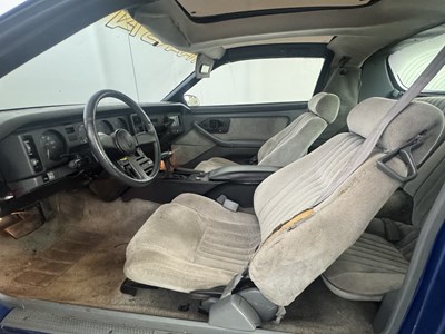 Lot 95 - 1987 Pontiac Trans Am Firebird