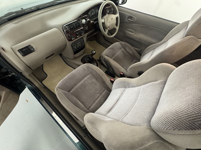 Lot 98 - 1997 Ford Escort GHIA Cabrio