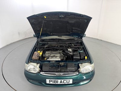 Lot 98 - 1997 Ford Escort GHIA Cabrio