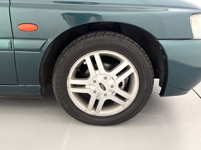 Lot 98 - 1997 Ford Escort GHIA Cabrio