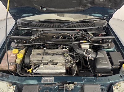 Lot 98 - 1997 Ford Escort GHIA Cabrio