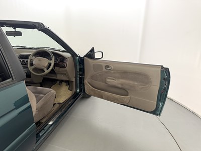 Lot 98 - 1997 Ford Escort GHIA Cabrio