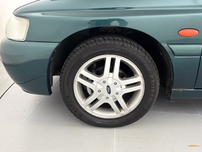 Lot 98 - 1997 Ford Escort GHIA Cabrio