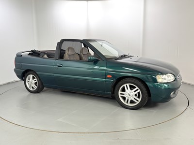 Lot 98 - 1997 Ford Escort GHIA Cabrio
