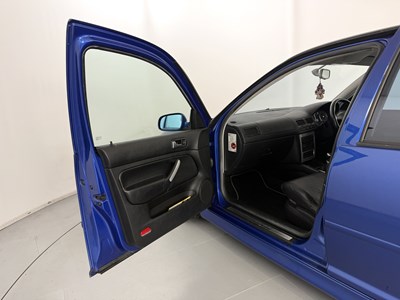 Lot 137 - 2004 Volkswagen Golf R32 - NO RESERVE