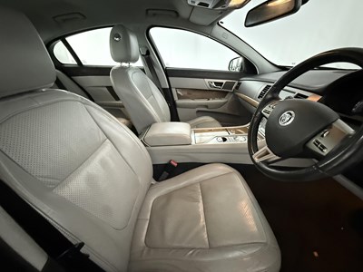 Lot 63 - 2009 Jaguar XF