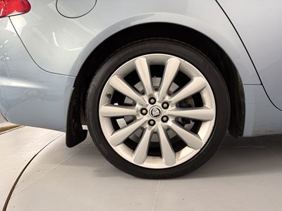 Lot 63 - 2009 Jaguar XF