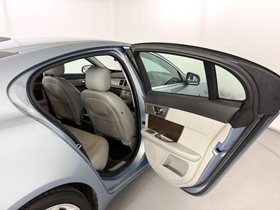 Lot 63 - 2009 Jaguar XF