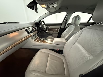 Lot 63 - 2009 Jaguar XF