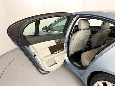 Lot 63 - 2009 Jaguar XF