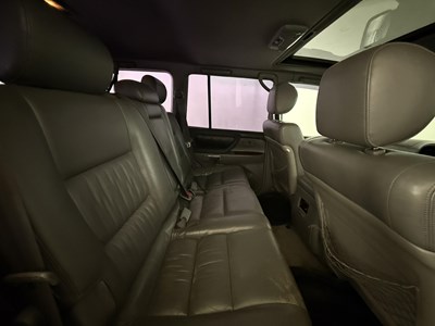 Lot 55 - 2001 Toyota Land Cruiser Amazon