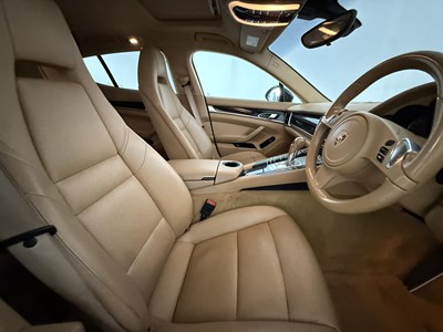 Lot 93 - 2015 Porsche Panamera