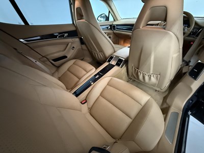 Lot 93 - 2015 Porsche Panamera