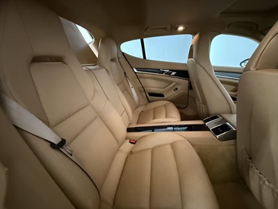 Lot 93 - 2015 Porsche Panamera