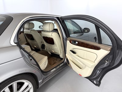 Lot 180 - 2006 Jaguar XJ8 Sovereign LWB