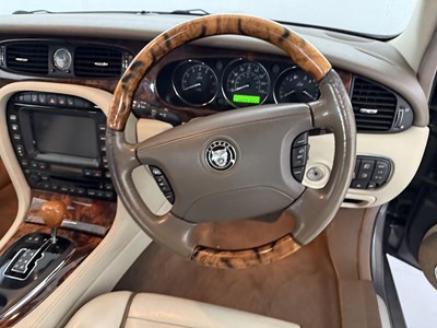 Lot 180 - 2006 Jaguar XJ8 Sovereign LWB