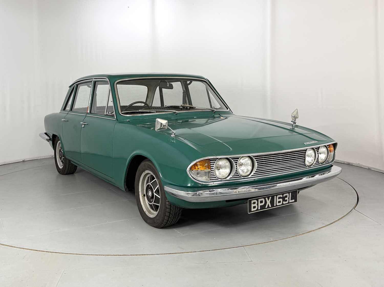 Lot 178 - 1973 Triumph 2000