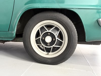 Lot 178 - 1973 Triumph 2000