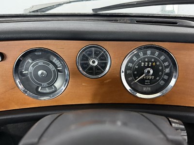 Lot 178 - 1973 Triumph 2000