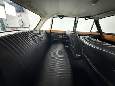 Lot 178 - 1973 Triumph 2000