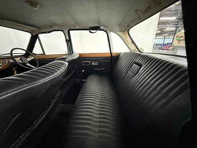 Lot 178 - 1973 Triumph 2000