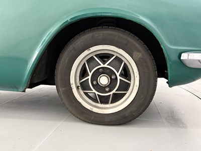 Lot 178 - 1973 Triumph 2000