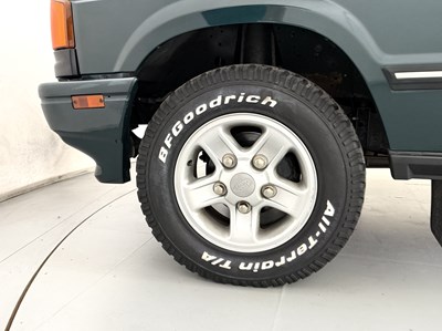 Lot 62 - 1998 Land Rover Discovery V8 LSE