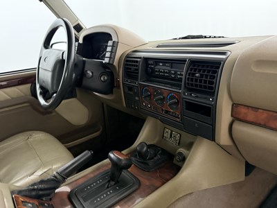 Lot 62 - 1998 Land Rover Discovery V8 LSE