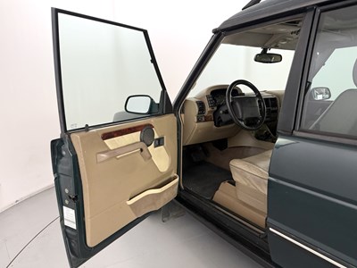 Lot 62 - 1998 Land Rover Discovery V8 LSE