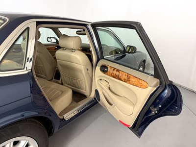 Lot 188 - 2001 Jaguar XJ8 3.2 V8