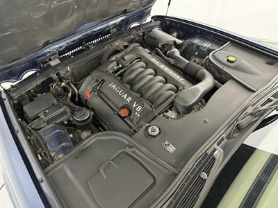 Lot 188 - 2001 Jaguar XJ8 3.2 V8
