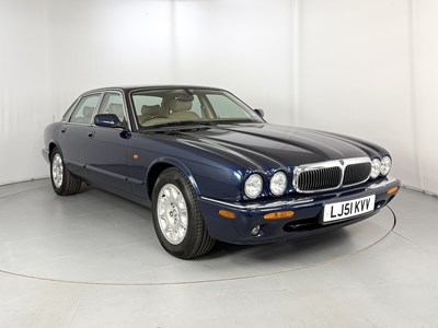 Lot 188 - 2001 Jaguar XJ8 3.2 V8