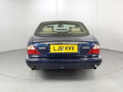 Lot 188 - 2001 Jaguar XJ8 3.2 V8