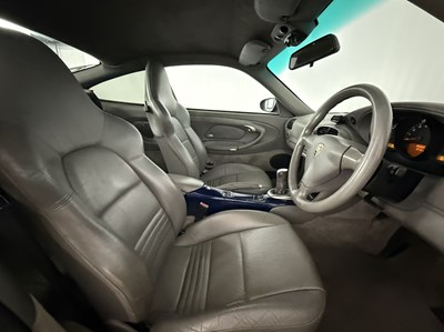 Lot 38 - 2002 Porsche 911 Carrera 4S