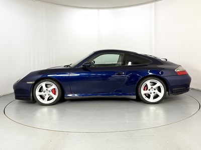 Lot 38 - 2002 Porsche 911 Carrera 4S