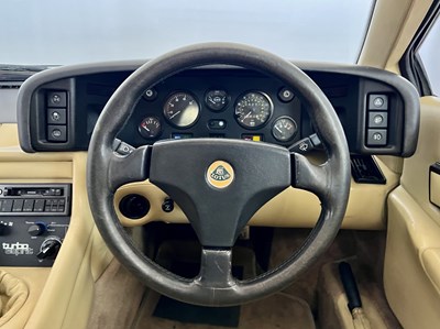 Lot 111 - 1989 Lotus Esprit Turbo