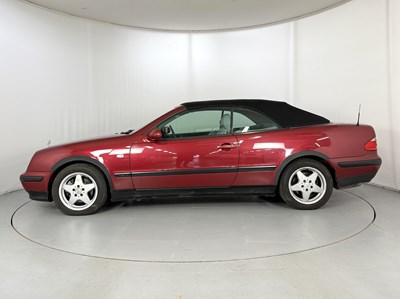 Lot 191 - 1998 Mercedes-Benz CLK320