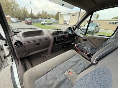 Lot 92 - 2001 Renault Master T33