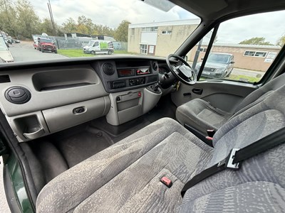 Lot 177 - 2004 Renault Master