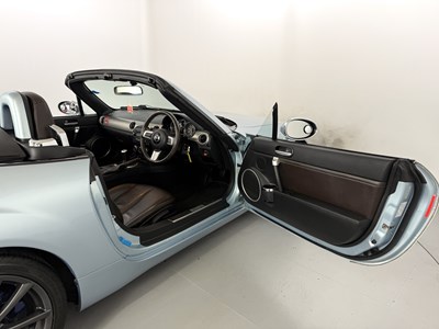 Lot 2008 Mazda MX5