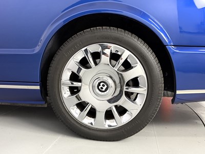 Lot 2006 Bentley Azure