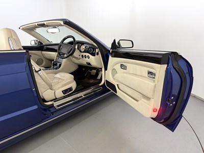 Lot 2006 Bentley Azure