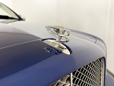 Lot 2006 Bentley Azure