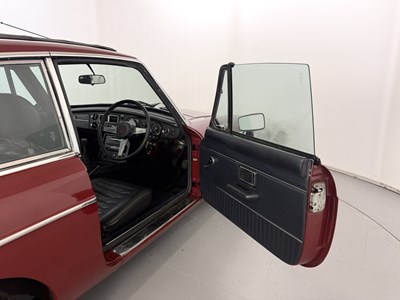 Lot 1973 MG BGT V8