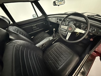 Lot 1973 MG BGT V8