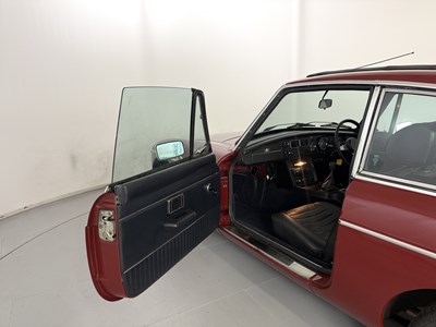 Lot 1973 MG BGT V8