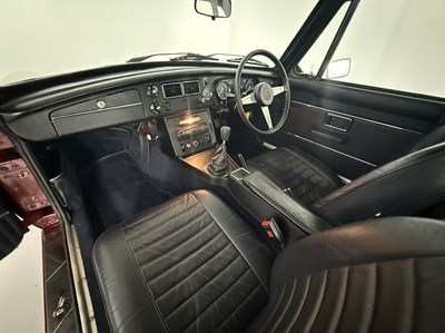 Lot 1973 MG BGT V8