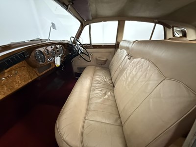 Lot 1971 Bentley S2